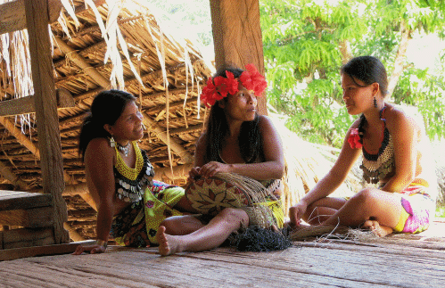 Embera Drua women weaving, Rio Chagres, Panama